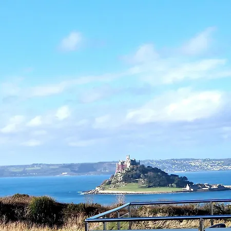 Very Spacious, Great Location. Castle And Sea View Marazion Exterior photo