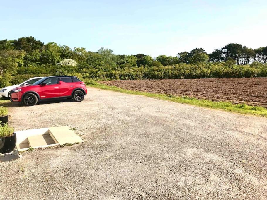 Very Spacious, Great Location. Castle And Sea View Holiday home *