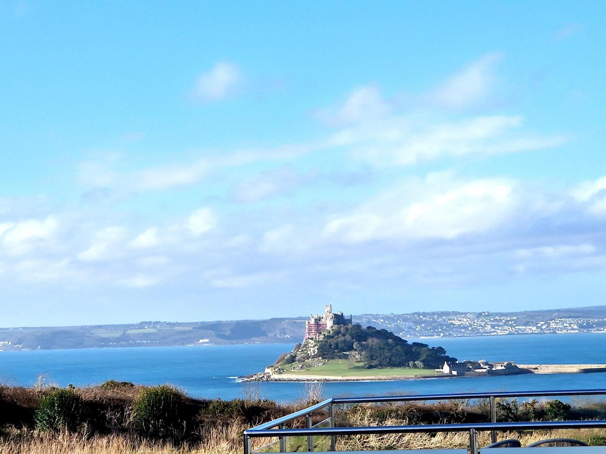 Very Spacious, Great Location. Castle And Sea View * Marazion