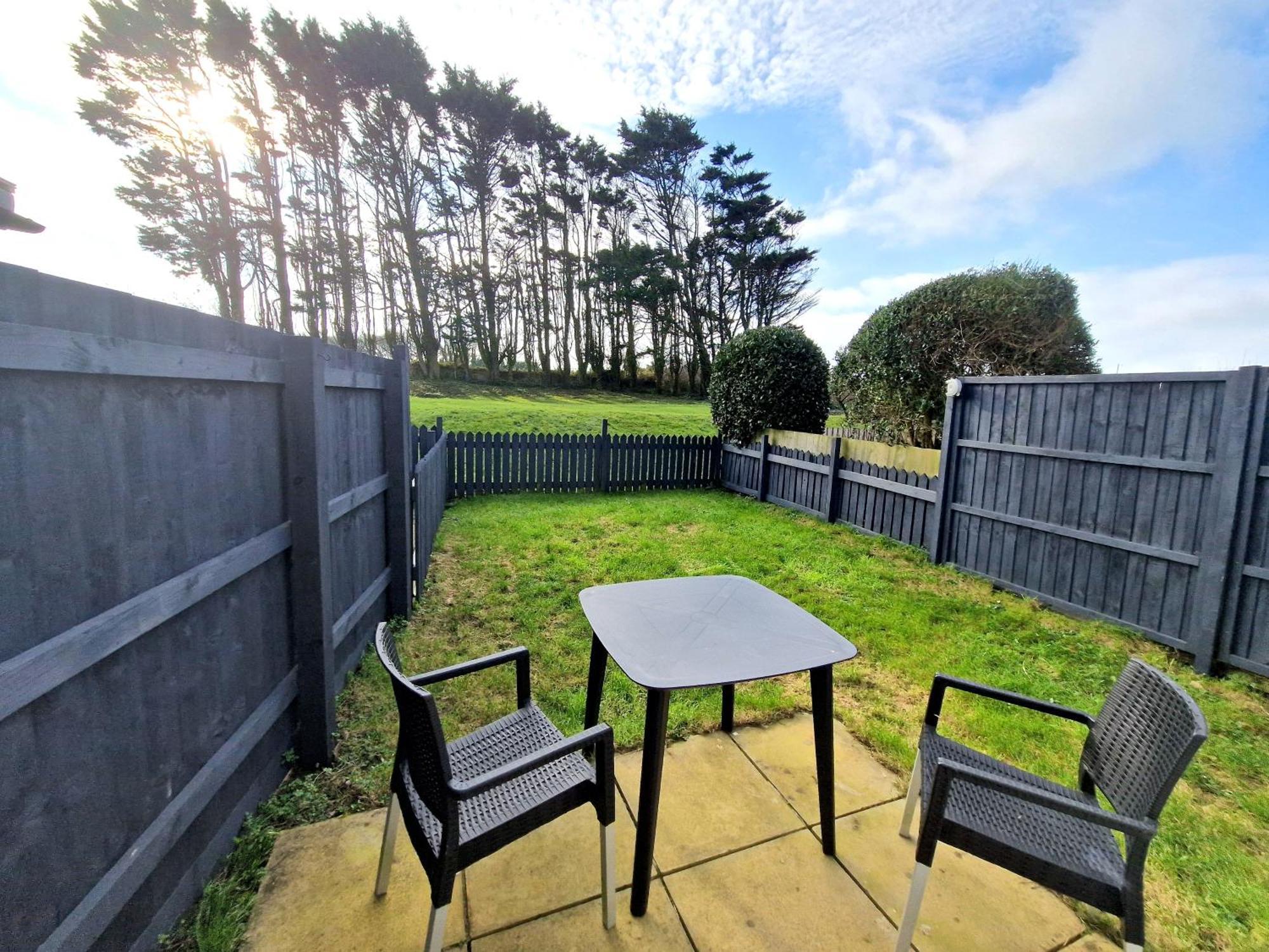Very Spacious, Great Location. Castle And Sea View Marazion