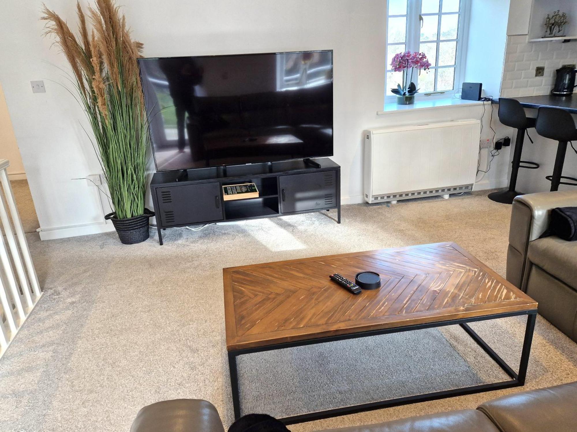 Very Spacious, Great Location. Castle And Sea View Holiday home *